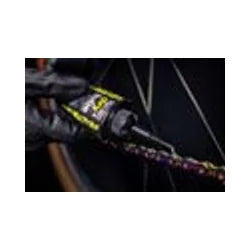 Muc-Off Bio Dry Bike Chain Lube - 120ml, Drip (Lubricants) – detail angle