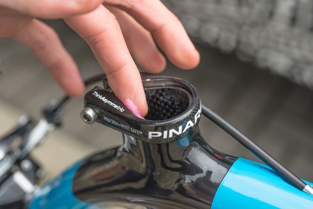 Muc-Off Carbon Gripper - 75g - Alaska Bicycle Center