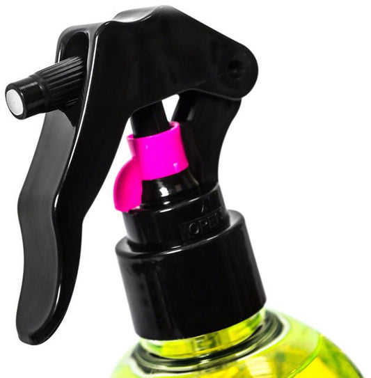 Muc-Off Drivetrain Cleaner: 500ml Pourable/Spray Bottle - Alaska Bicycle Center