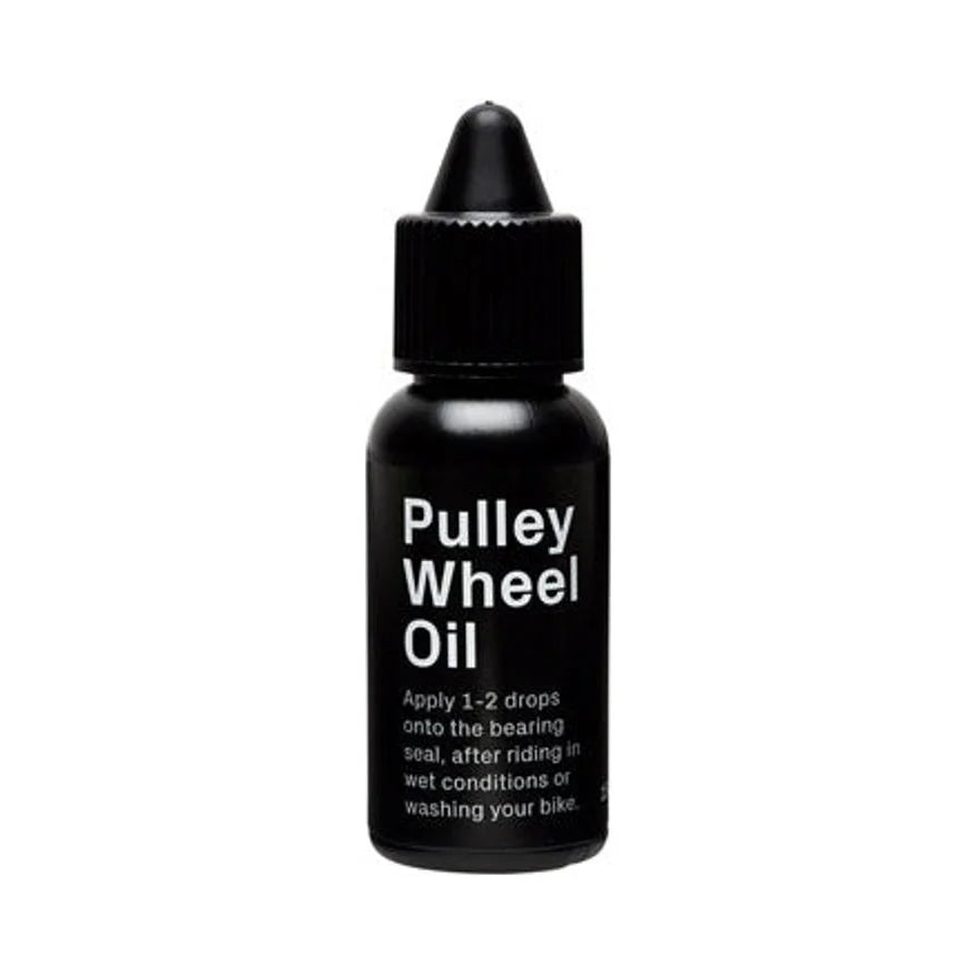 CeramicSpeed Oil: for Pulley Wheels, 15ml (Lubricants) – studio product photo