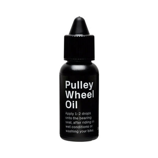 CeramicSpeed Oil: for Pulley Wheels, 15ml (Lubricants) – studio product photo