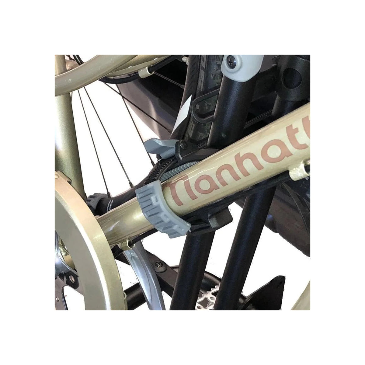 Hollywood Racks Destination 4 Bike Hitch Rack (Vehicle Bicycle Racks) – studio photo