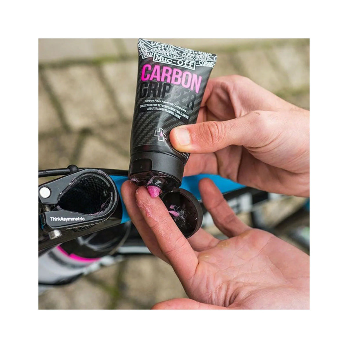 Muc-Off Carbon Gripper - 75g, Tube (Assembly Compound) – detail angle
