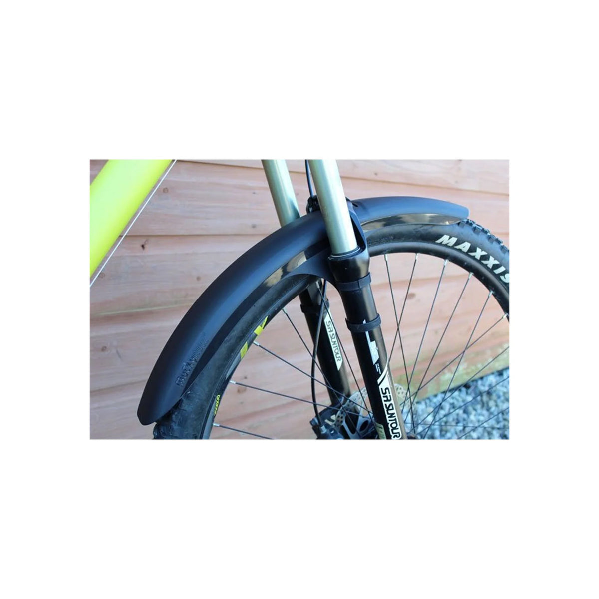 Muckynutz Mucky Nutz Mug Guard Fender: Long, Black (Bicycle Fenders) – detail angle
