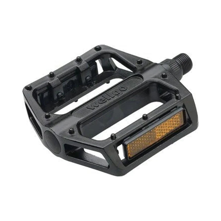 Wellgo B087 Pedals - Platform, Aluminum, 9/16", Black (Bicycle Pedals) – studio product photo