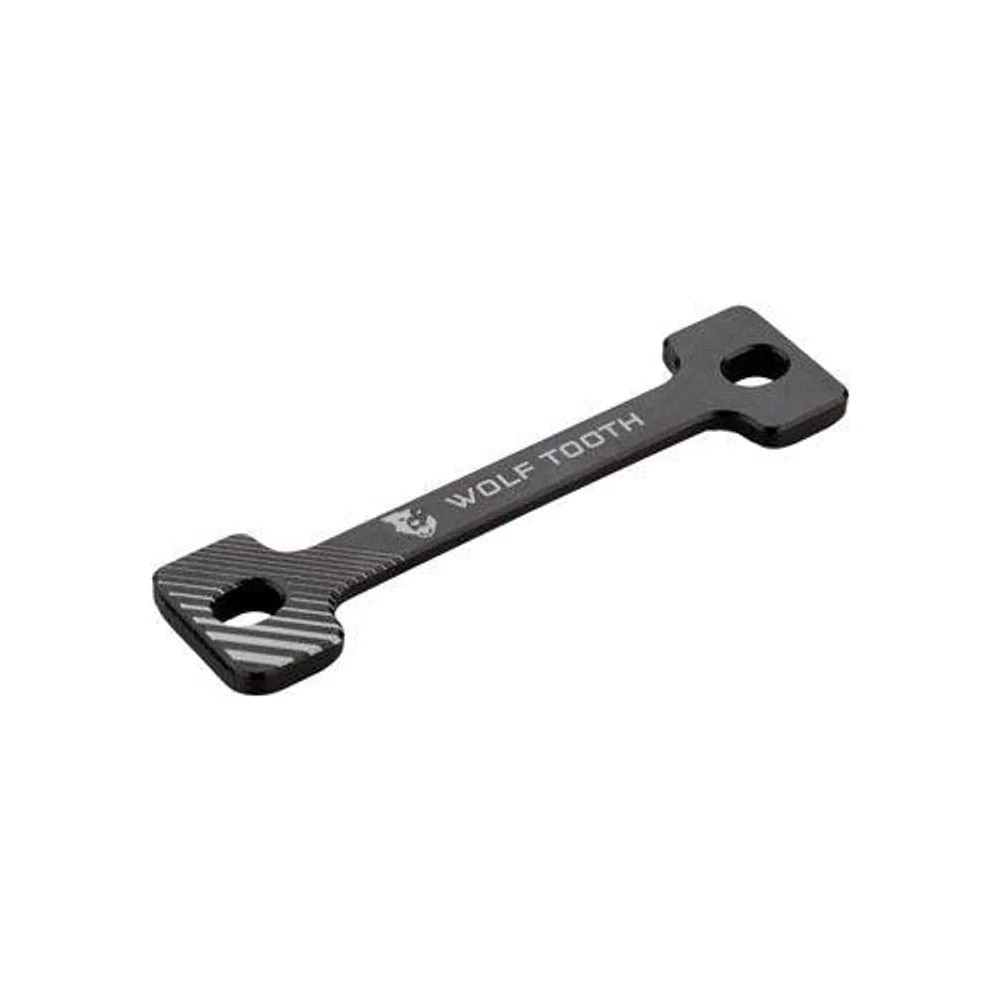 Wolf Tooth B-RAD Dogbone Base (Water Bottle Cages) – studio photo